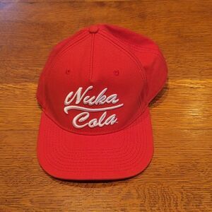 Fallout Nuka Cola Hat Cap Snap Back Red White Bethesda Baseball  Unisex PreOwned